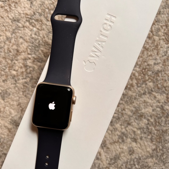 Apple Watch Series 2 - Picture 3 of 10